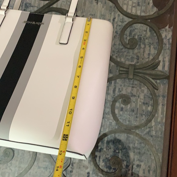 SOLD SOLD SOLD - Picture 10 of 12